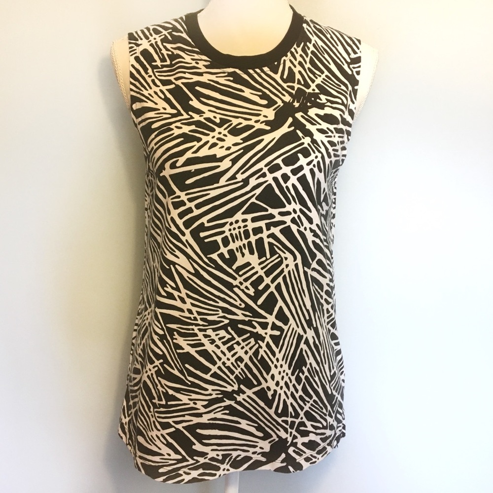 Nike sleeveless splatter print tank top si…
